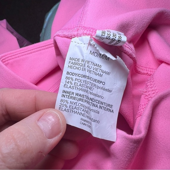 Under Armour Women’s Heatgear REFLECT HI-RISE CROP PINK SZ Medium NWOT - Picture 8 of 9